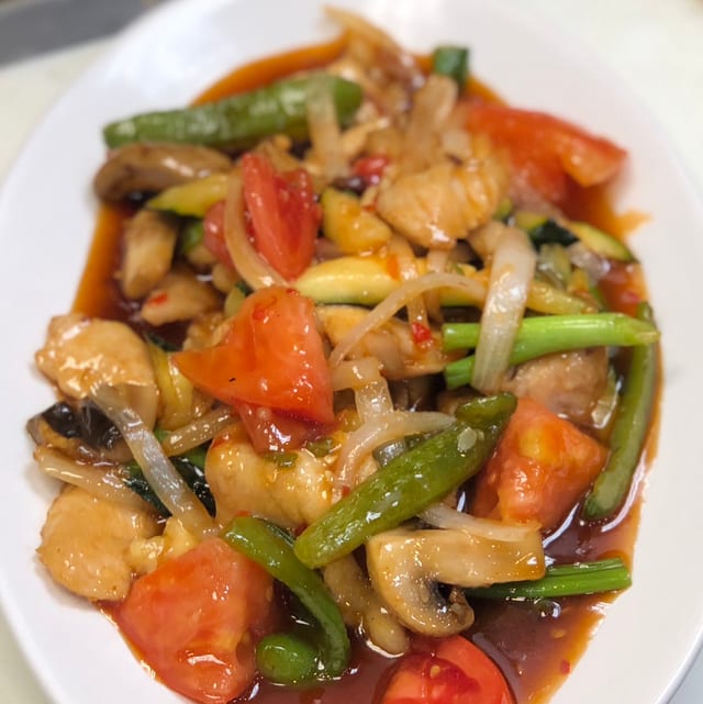 Thai Sweet & Sour (Pad Preaw Wan).