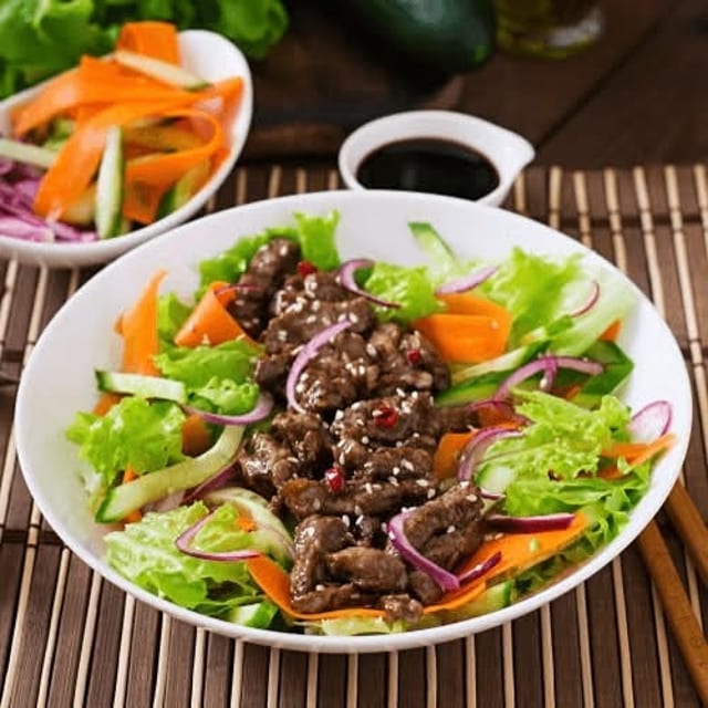Thai Beef Salad Lunch (Yum Nuer).