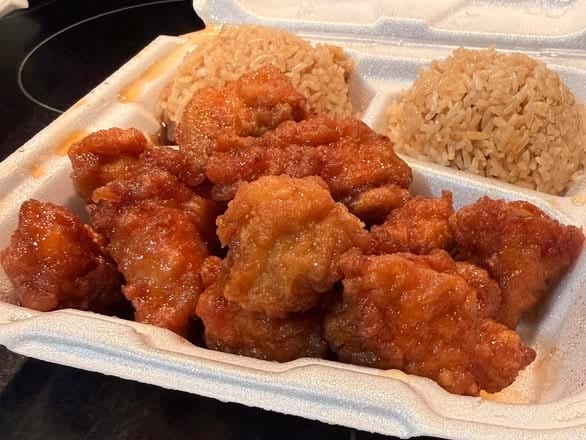 General Tso Chicken Lunch.