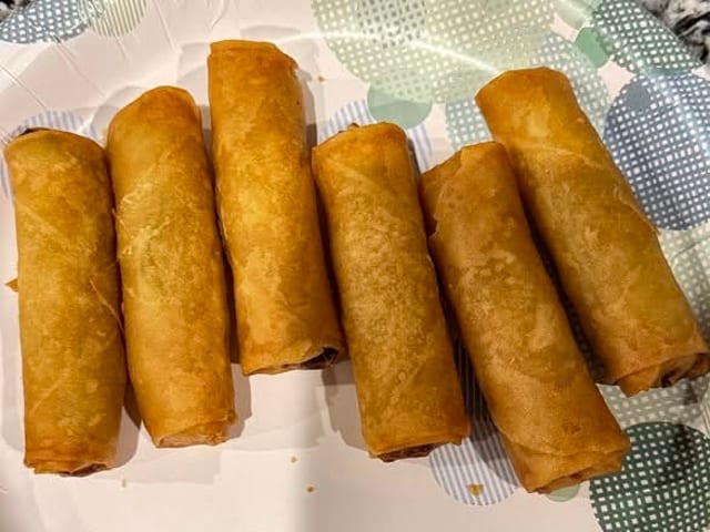 4 Spring Rolls.